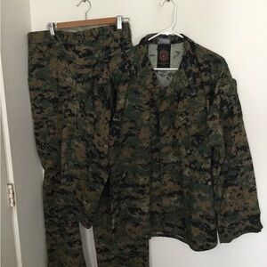 Camouflage Military Jacket and Pants Set marpat USMC size medium regular